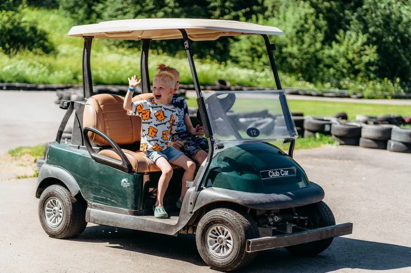 https://www.visulahti.fi/wp-content/uploads/2025/03/Golf-autot.webp